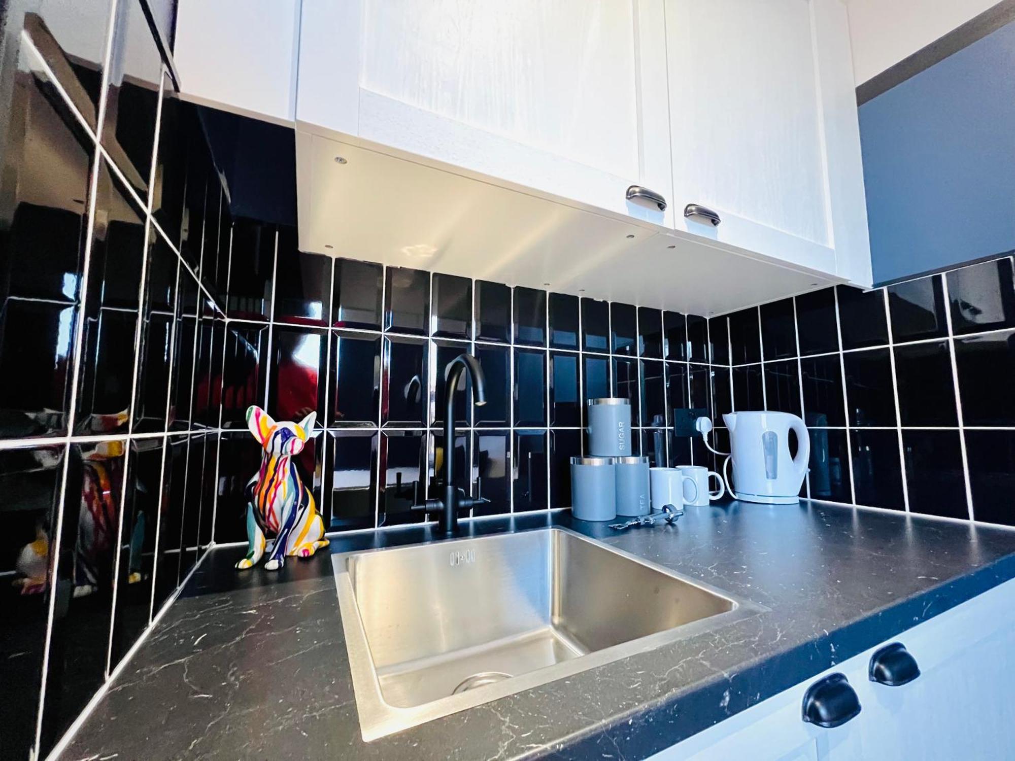 London 61 Central Studio, Ideal For Tourists High Recommend!!! Exterior photo